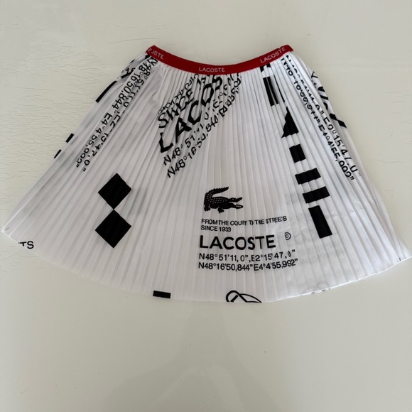 Lacoste Gray Sweatshirt with Crocodile Graphic and skirt size 6 - Picture 7 of 13